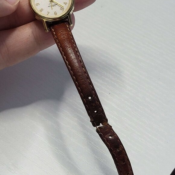 Acqua Indiglo Gold Tone Watch - For Parts & Repair - Picture 3 of 3